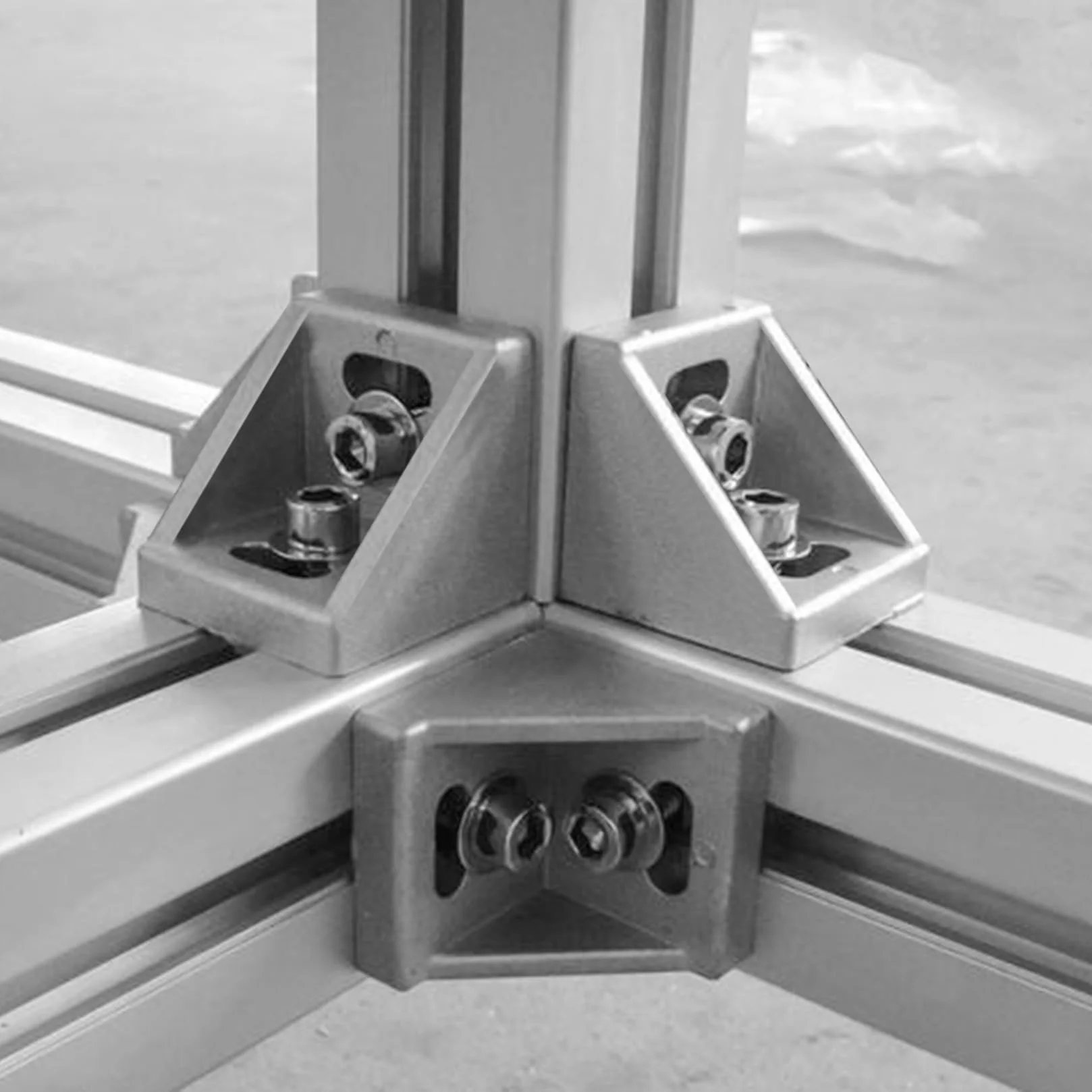 Profil aluminiowy 22 szt. 20 x 20 nakrętek, 6 profili L, łącznik kątowy 90 stopni