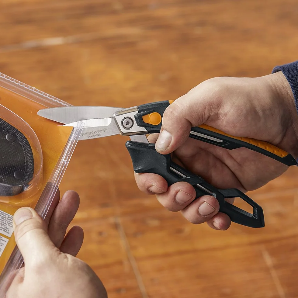 Fiskars Spring Action Softgrip narzędzie nożyce ząbkowane