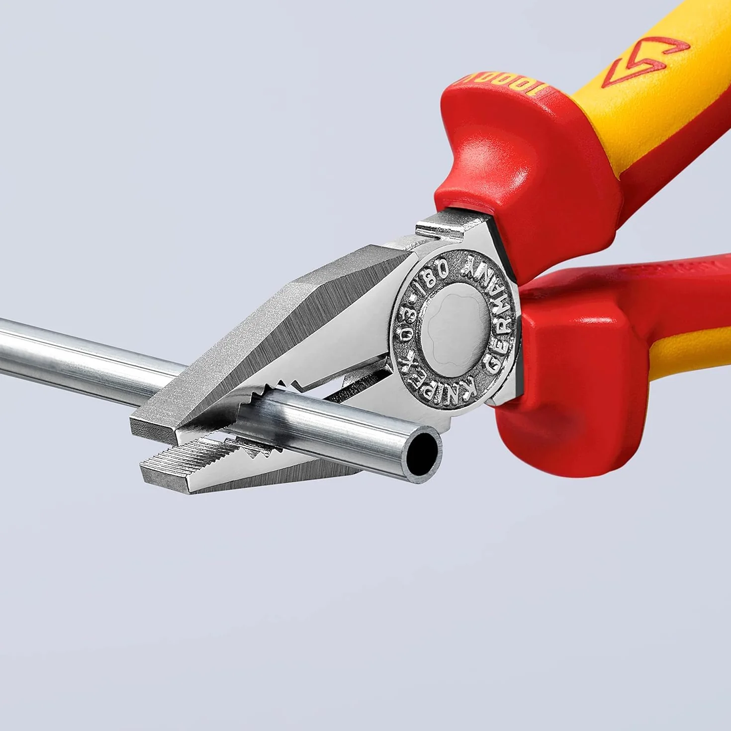 KNIPEX Szczypce uniwersalne chromowany z wielokomponentowymi osłonkami, izolowane wg VDE 160 mm, 03 06 160