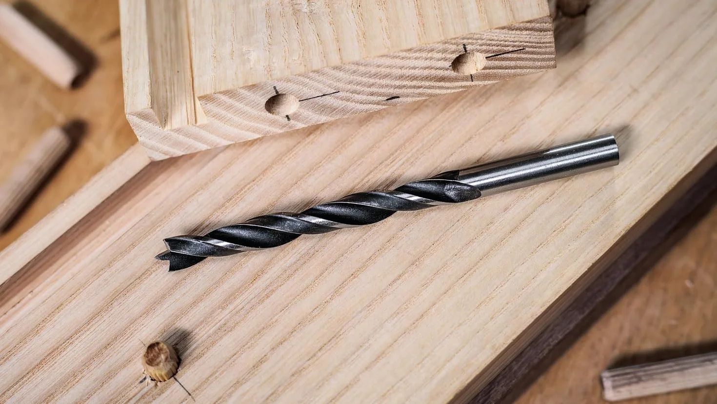 Bosch Std Wood Drill Bit 16x105x160