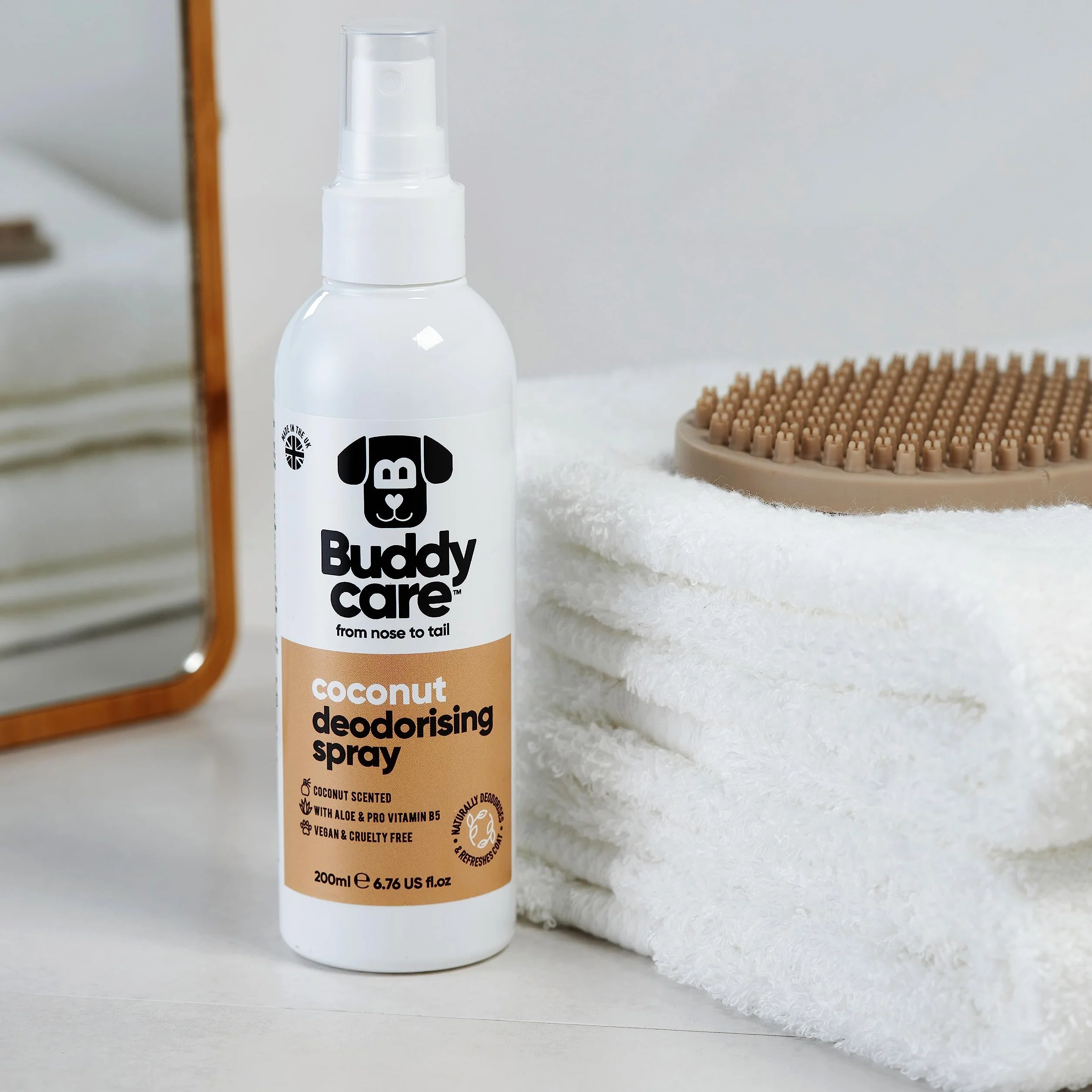 Buddycare Spray dezodoryzujący dla psów orzech kokosowy z aloesem i prowitaminą B5 200 ml