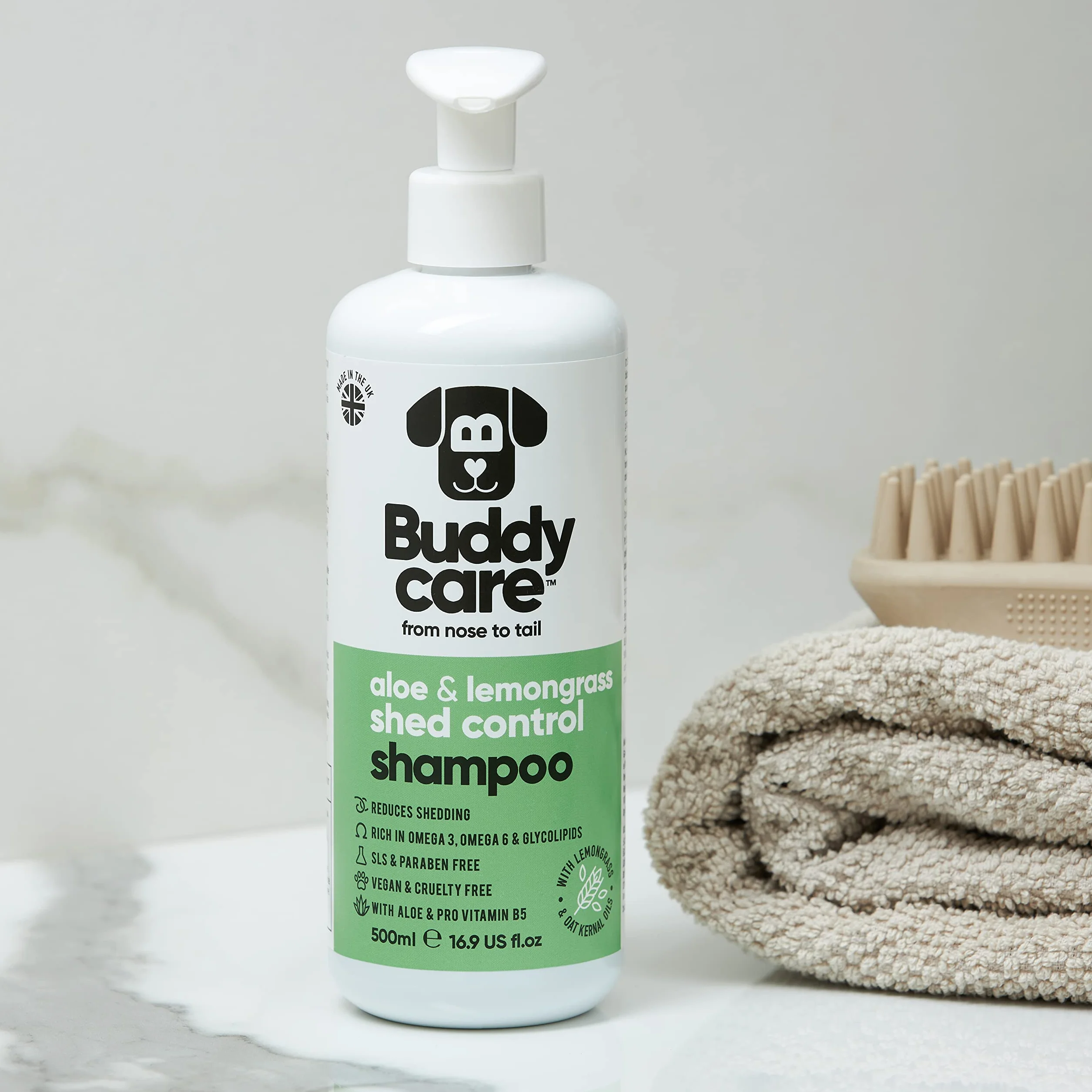 Buddycare Shed Control szampon dla psów, 500 ml, o zapachu aloesu i trawy cytrynowej, z aloesem i pro witaminą B5, szampon dla szczeniąt, delikatna formuła dla wszystkich ras, wegańska i wolna od